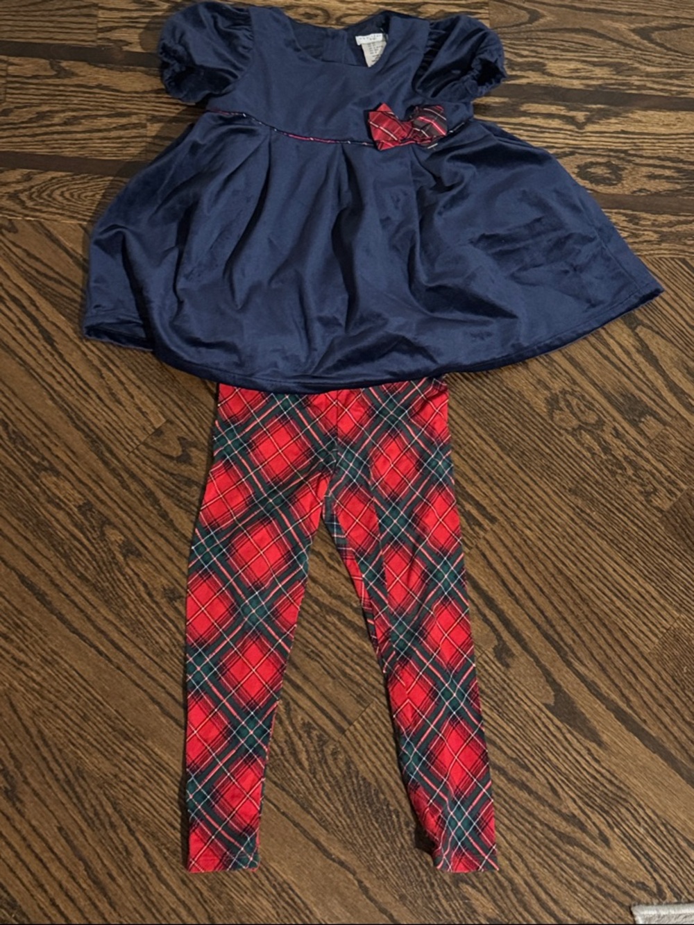 MAX STUDIO Girls Plaid Top with Leggings Size 4T